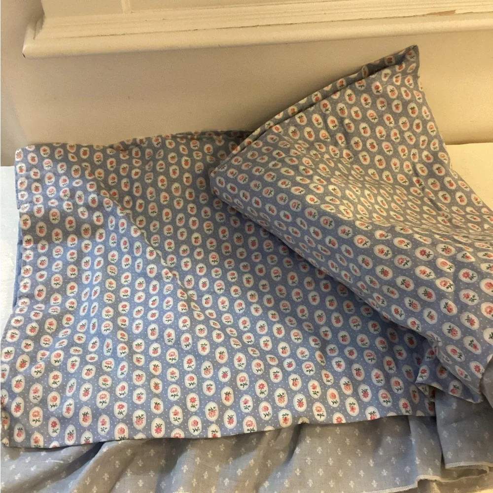 Vintage Shabby Chic Ruffled Valance